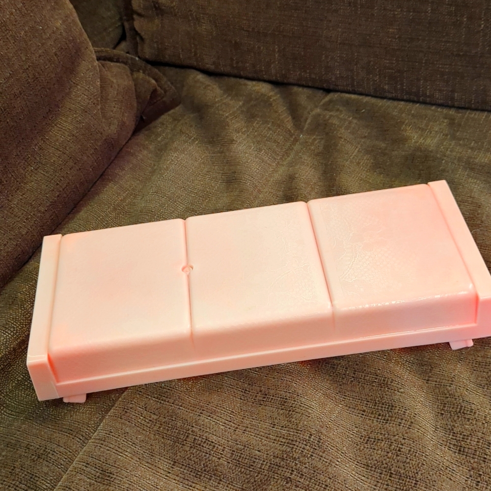 Vintage 1973 Barbie bed